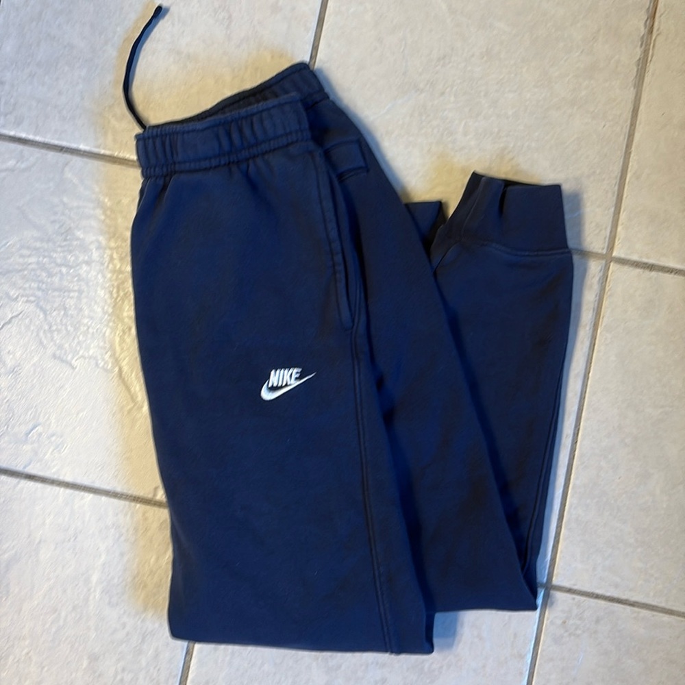 Nike Men’s size small navy sweatpants.